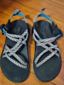 Youth size 3 Chaco Rainbow * MultiColor * Outdoor Sandals * Buckle