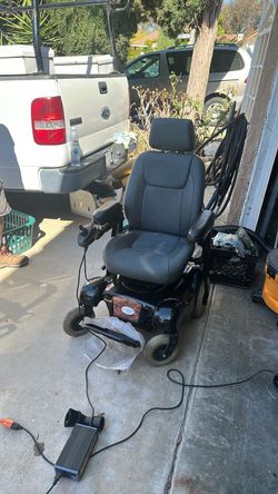 Electric wheelchair