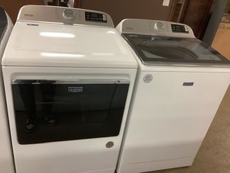 Maytag Top Load Washer with Agitator with Electric Dryer Set