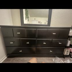  Dresser with Mirror
