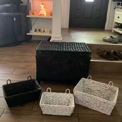 Baskets…black, white, gray, gold, tan in perfect condition
