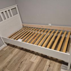 Twin Bed Frame w/ Slats – Good Condition – Easy Pickup