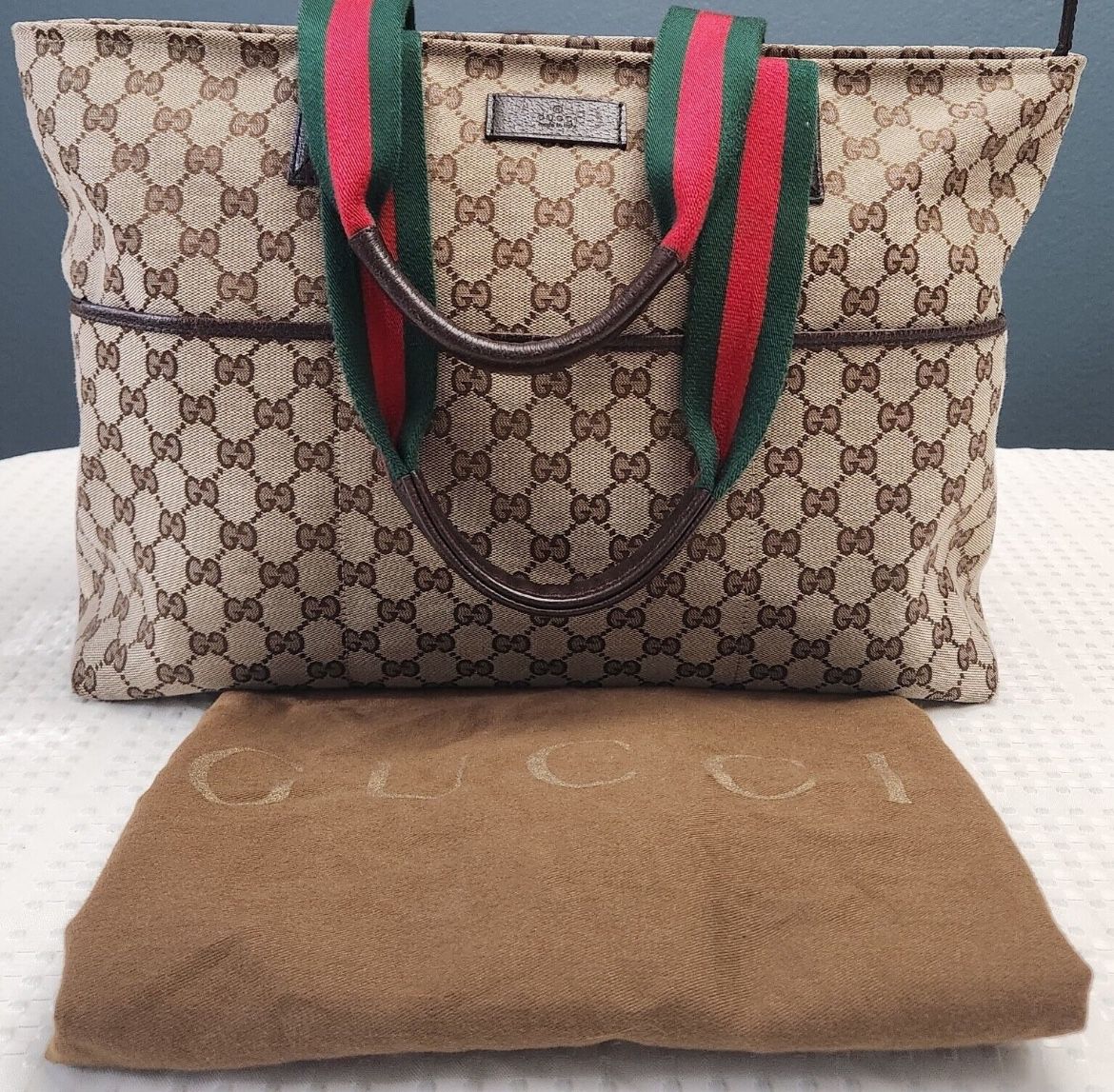2006 Sherry Line Gucci  Saddle Bag/Tote/Diaper bag With button