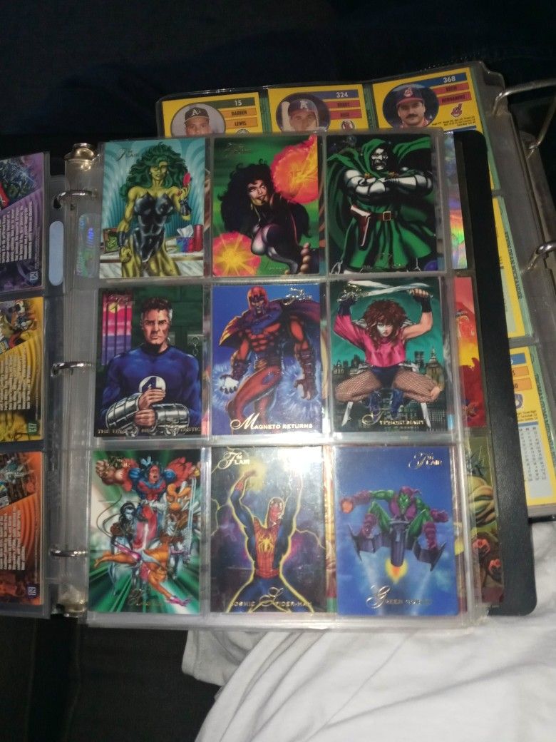 Comic Cards (135) Great Condition. 1994 Fleer 1992 Impact Plus 36 Football Cards From Emmit Smith Barrie Sanders Bo Jacksons. Topps And Upperdeck1991