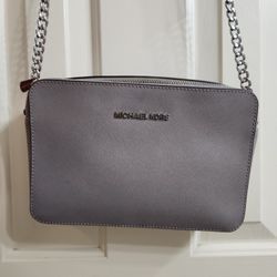 Michael KORS CROSSBODY grey/silver $40