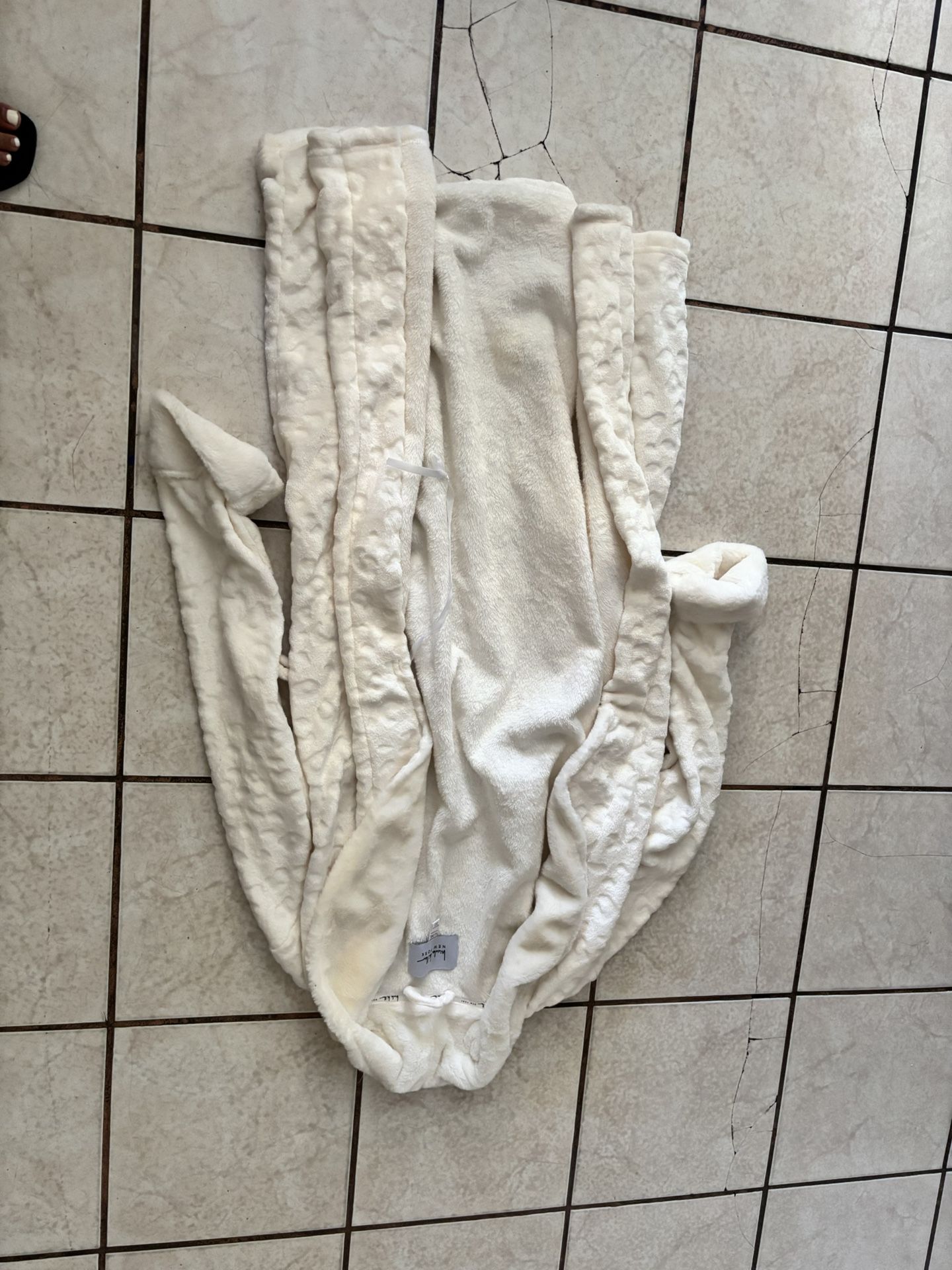 White Robe L-XL