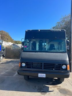 2005 Workhorse  Food Truck  Ready To Go