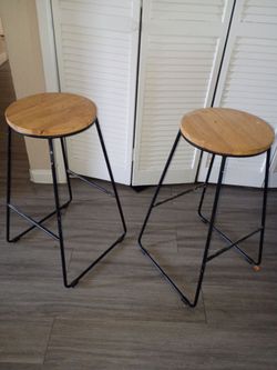 Bar stool chairs