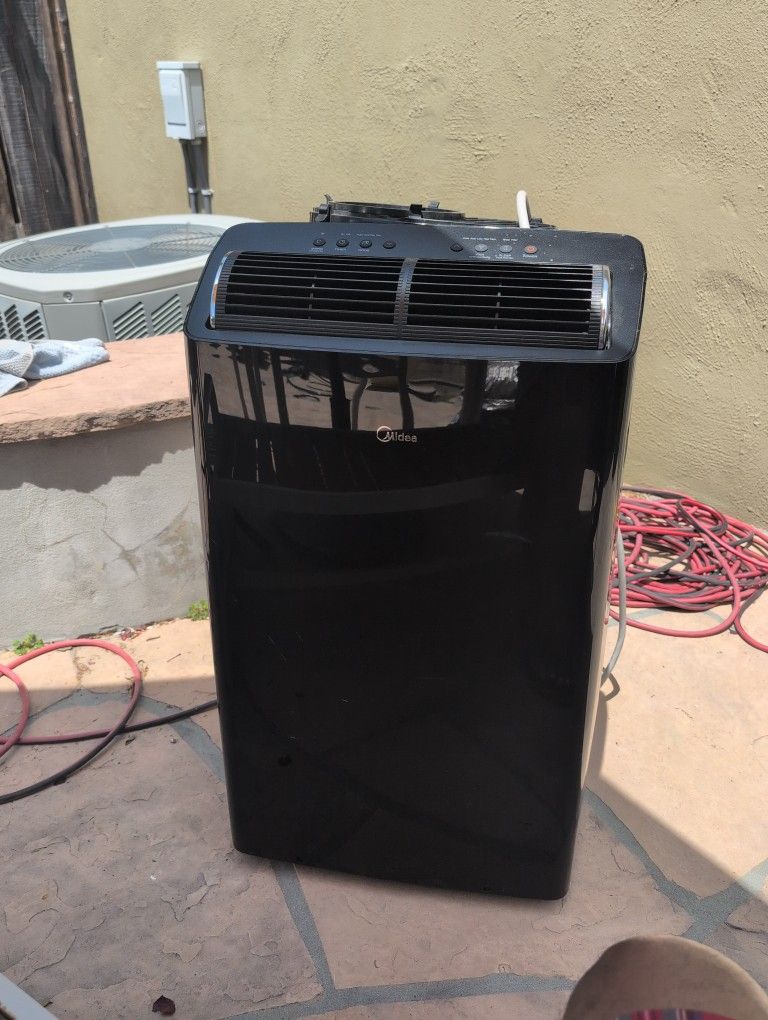 Midea 1200BTU Portable AC