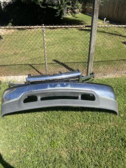 99-06 gmc yukon bumper /99-02 gmc sierra 