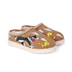Uggs Looney Tunes
