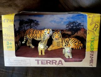 TERRA BRAND TIGER 🐅 FAMILY FIGURES