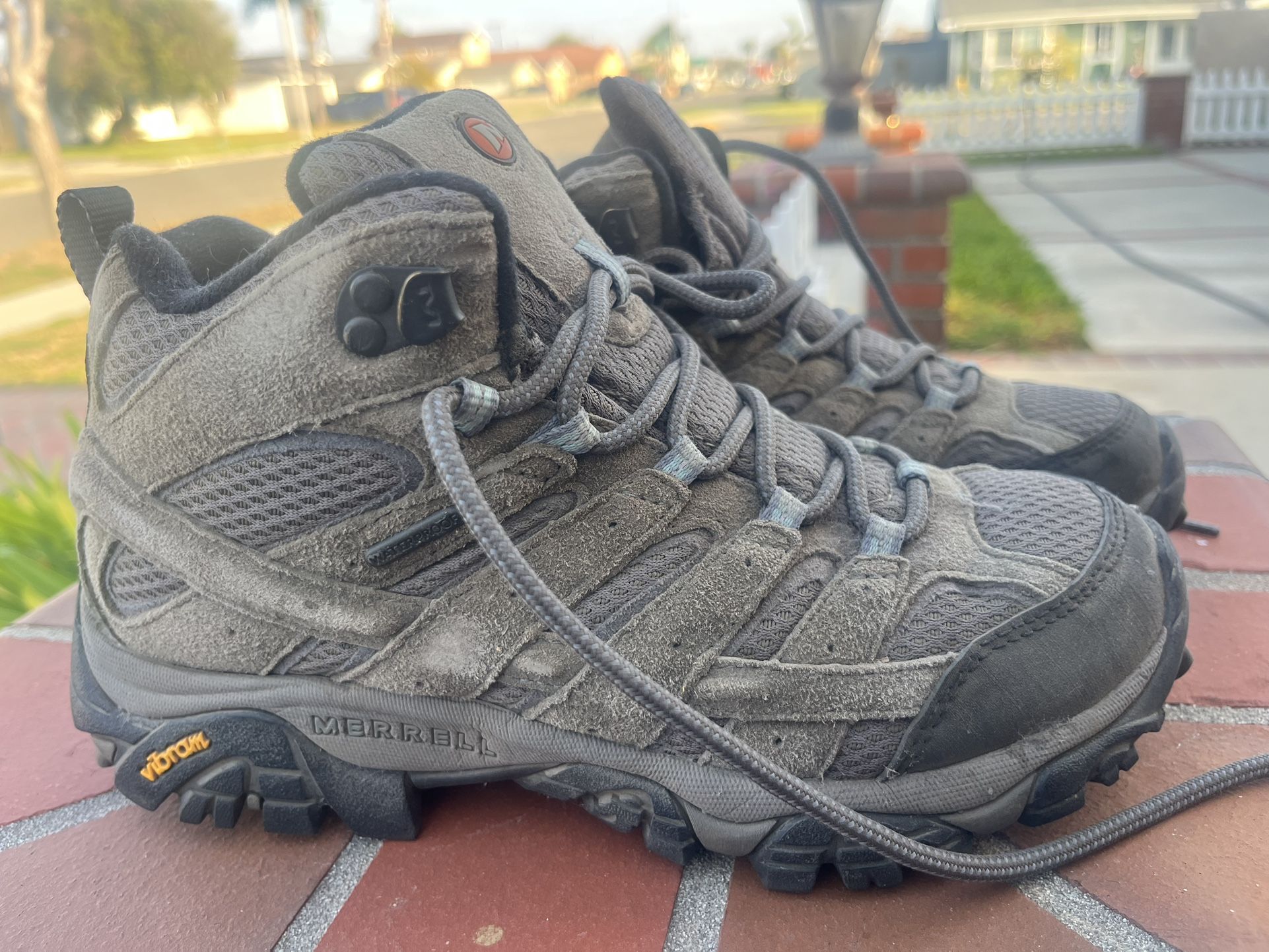 Women’s Merrill Hiking Boots