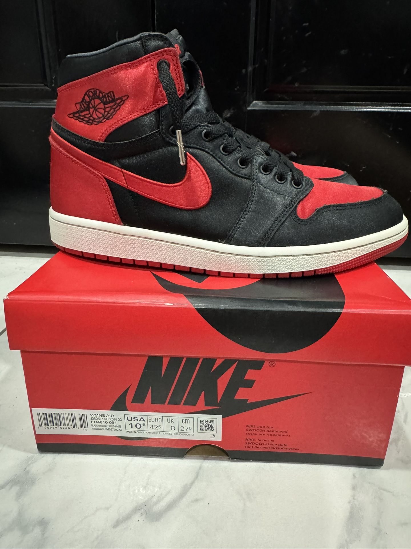 Jordan 1 Satin Bred