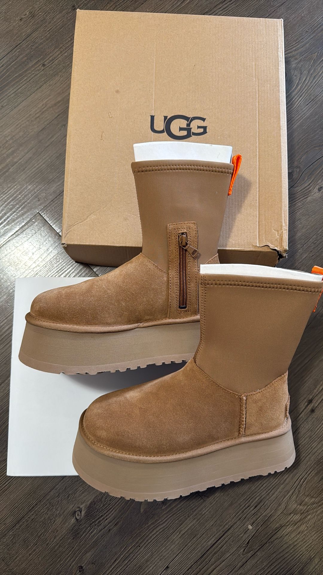 UGG BOOTS