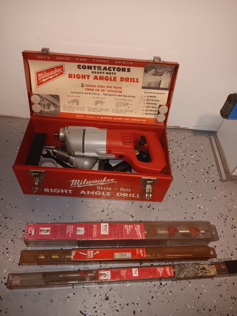 Milwaukee Right-Angle Drill 1107-1 With 3 Ship Auger Bits
