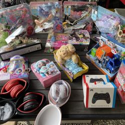 Toys, Toys, Toys !