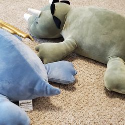 Pillowfort weighted plush set