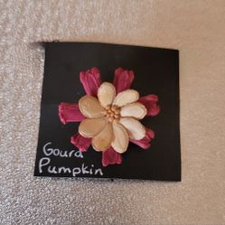 HANDCRAFTED PIN GOURD PUMPKIN DOGWOOD CRAFTERS N.C. 1-1/2"ROUND
