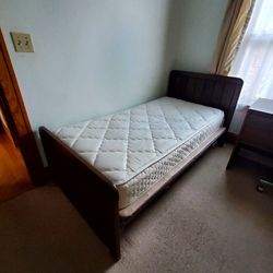 Twin Wood Bed with Matress