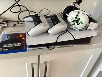PlayStation Bundle + Controllers, Mouse & Keyboard