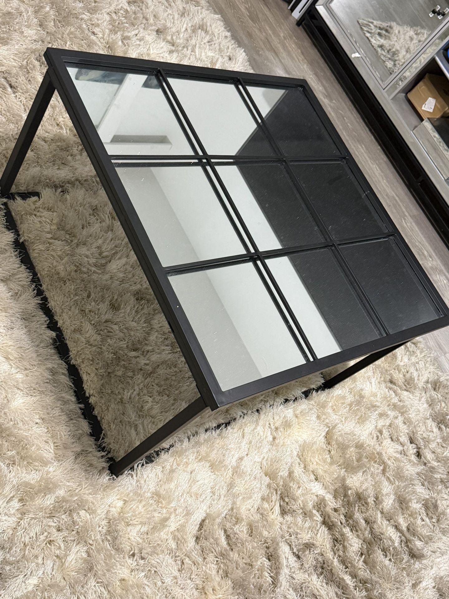 Modern Glass Center Table – 30x30