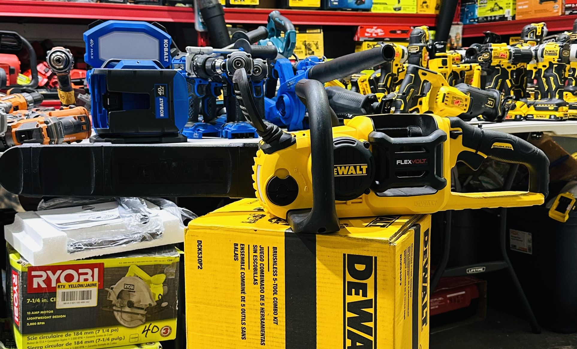 DEWALT FLEXVOLT 60V MAX 16in. Brushless Cordless Battery Powered Chainsaw (Tool Only)