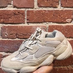 Yeezy 500 Blush Size 10.5