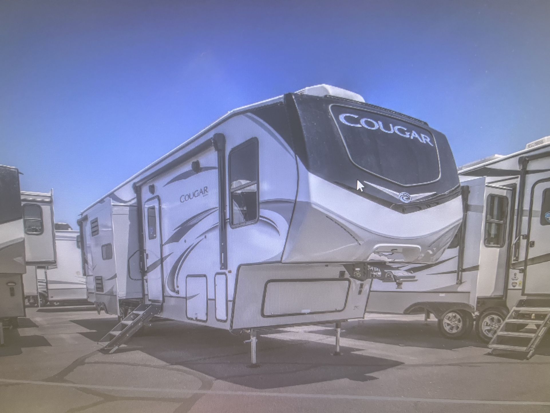 2022 COUGAR 364 BHL