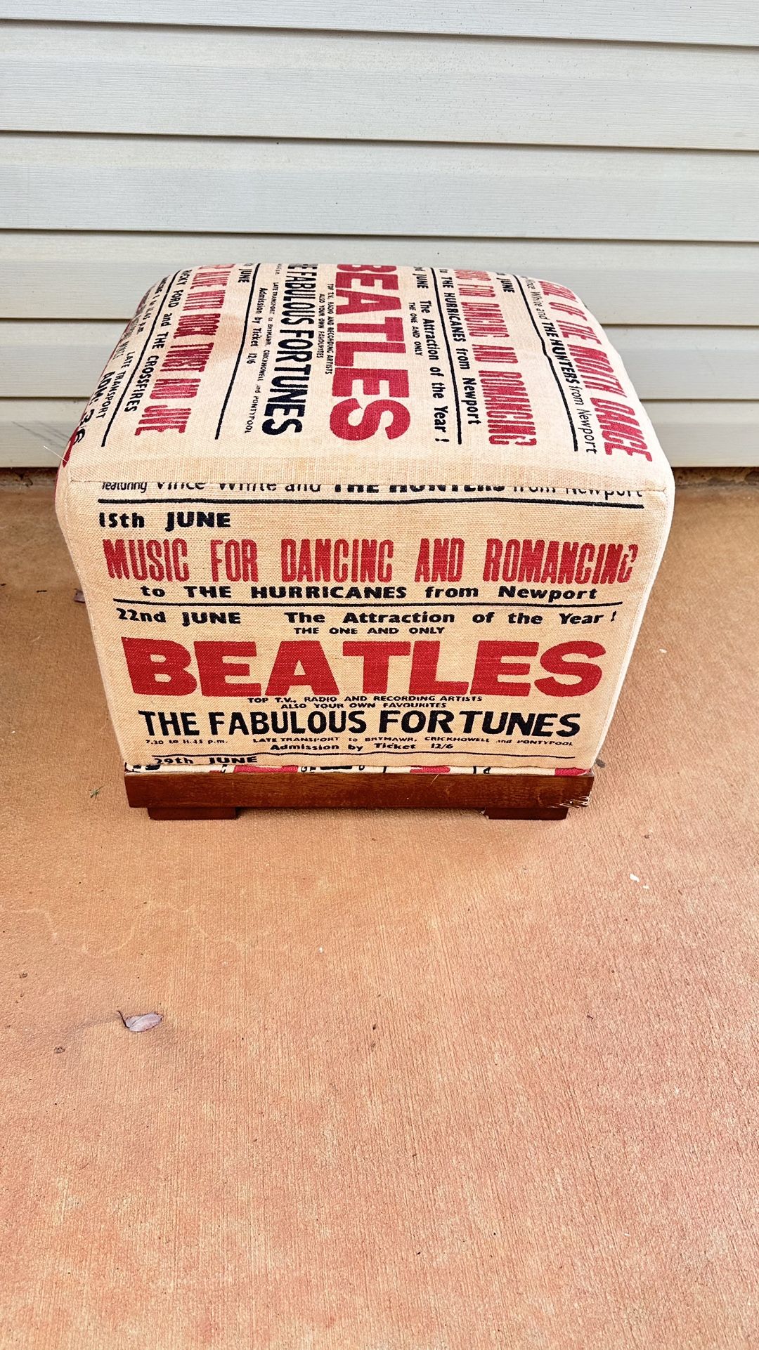 Beatles Ottoman