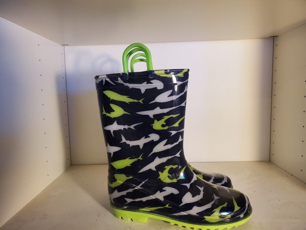 RAIN BOOTS KIDS SIZE 3