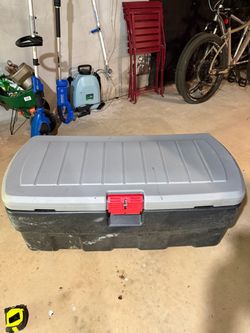 Rubbermaid 48 gallon