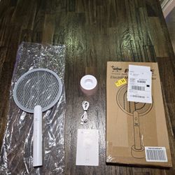 New In Box Electric Fly Swatter 4000V Bug Zapper Racket