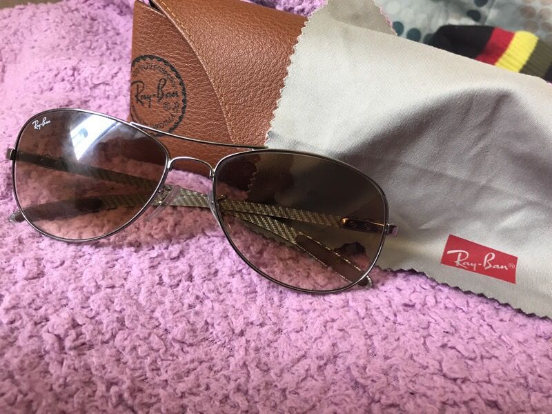 Brand New Authentic Ray Ban Sunglasses !