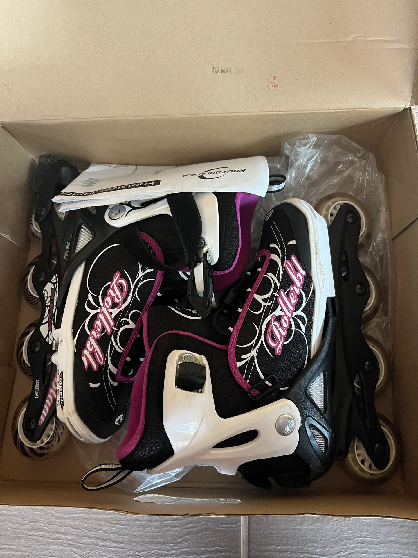 Girls Adjustable Roller Skates