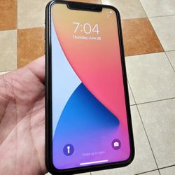 T-MOBILE AND METRO iPhone XR 64 GB Good Condition 