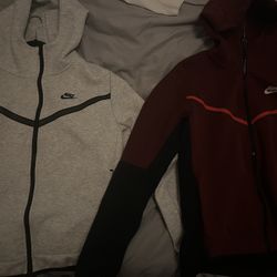 Nike tech size M
