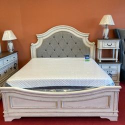 In Stock Available Ashley Realyn Bedroom Set (QB, Dresser, Mirror, Nightstand)