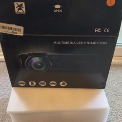 Mini LED Projector HDMI