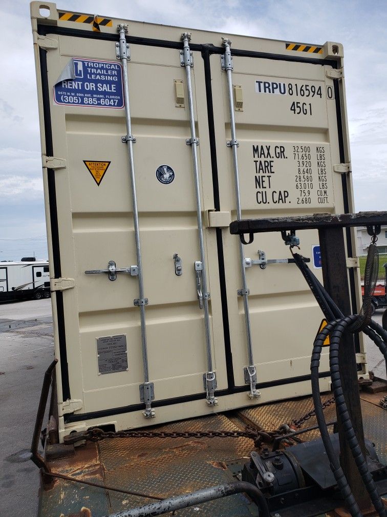 40"Hi Cube 1 Tripper