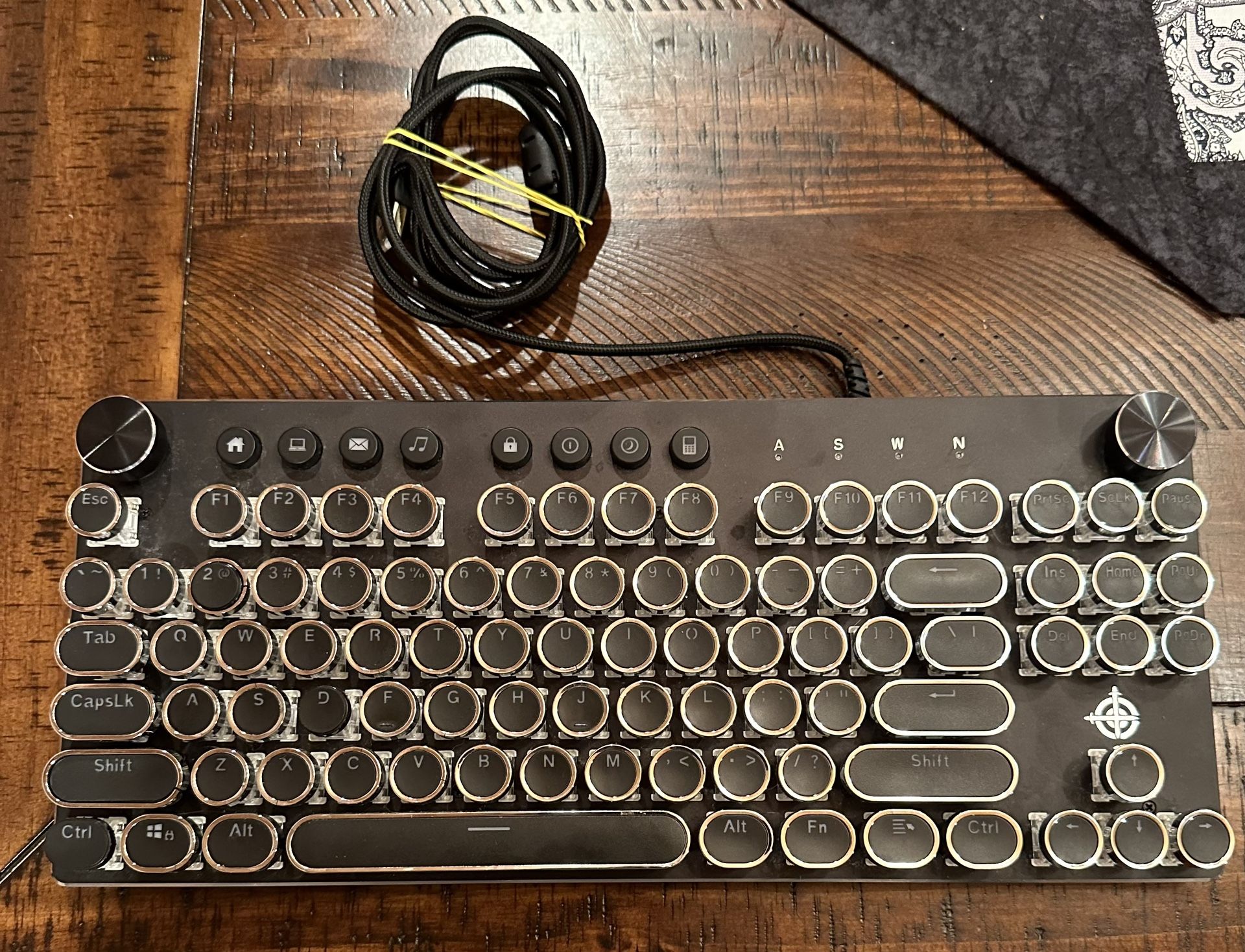 Magic-Refiner MK11 RGB Gaming Keyboard Wireless/Wired LED Blacklit 87 Keys