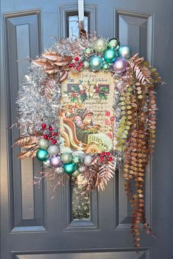 Saint Nick Wreath
