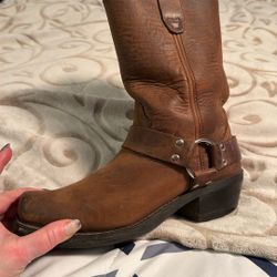 Durango Woman’s Crossroad Gaucho 8.5