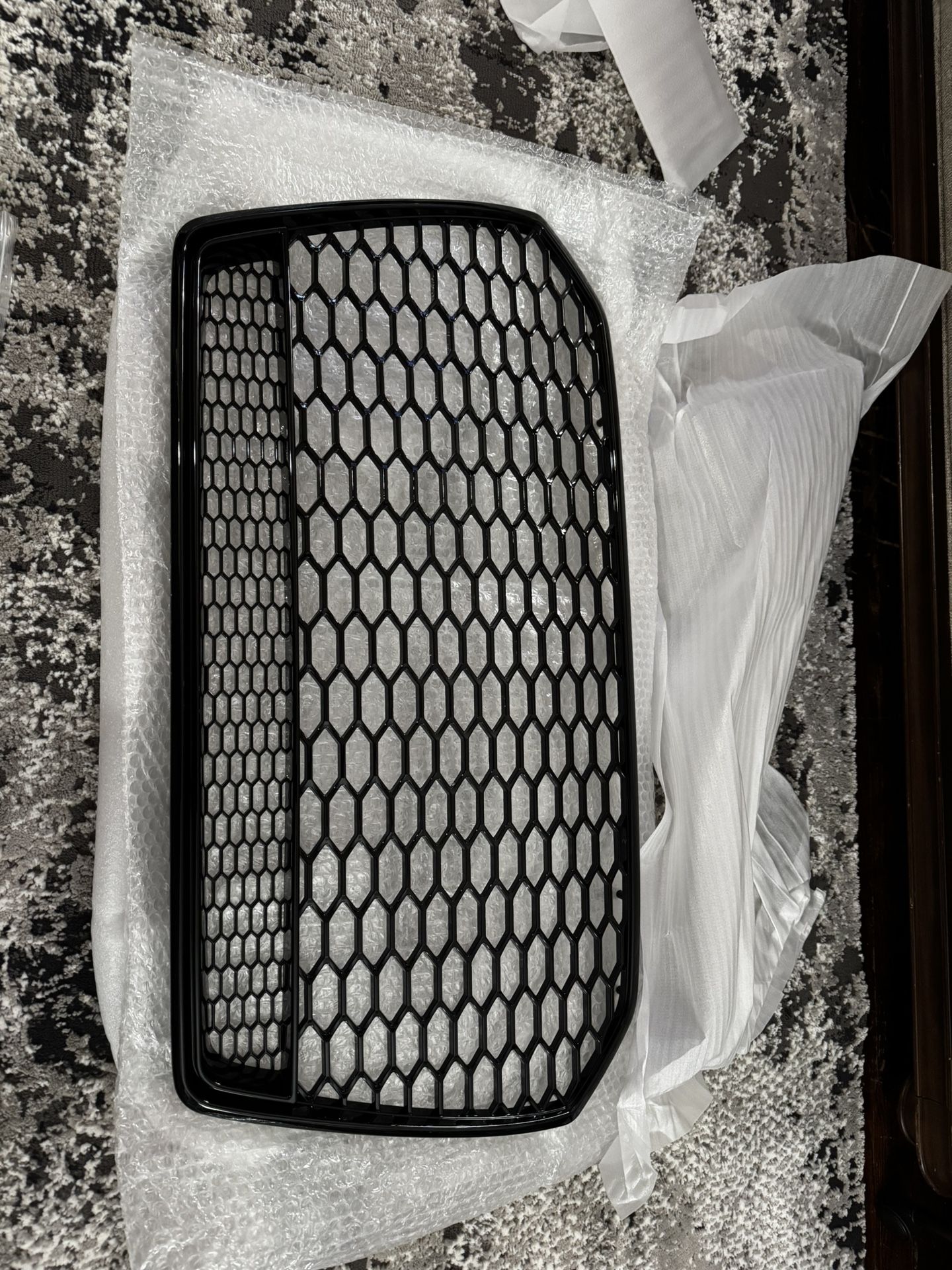 2015-2018 Audi A6 /A6 Sline /S6 C7 RS6 Style Grill Front Bumper Honeycomb Mesh Black Grille