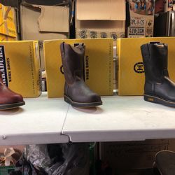 WORK BOOTS 