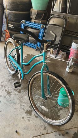 Teal Cruiser Bicycle