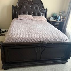 Bed Frame Queen Size / Night Stand 