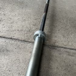 Rogue Ohio Power Bar – 45lb – Excellent Barbell