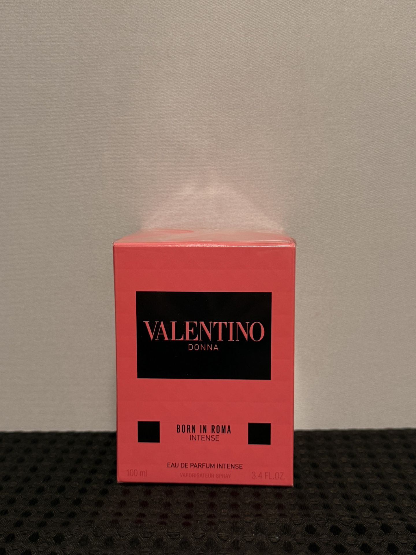 Donna Born In Roma Intense Eau de Parfum (3.4oz)