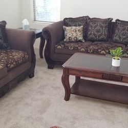 Nearly New COUCH & LOVESEAT + 1 Coffee And 2 End Tables 